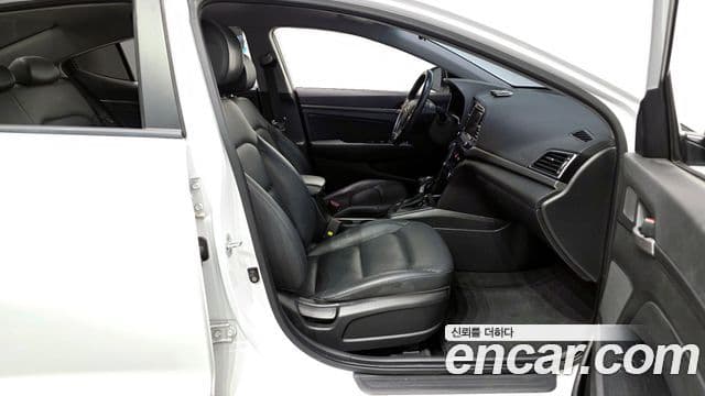 Hyundai Avante AD 1.6 GDI Smart, 2016 11