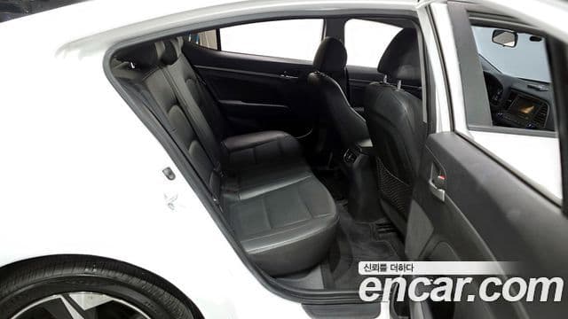 Hyundai Avante AD 1.6 GDI Smart, 2016 12