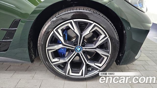 BMW i4 eDrive40 M Sport Pro, 2022 все фото