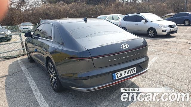 Hyundai Grandeur (GN7) Premium Plus, 2023 1
