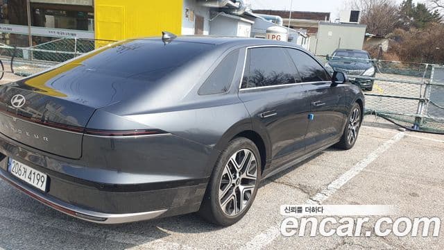 Hyundai Grandeur (GN7) Premium Plus, 2023 3