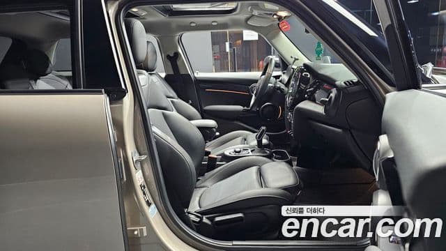 Mini Cooper S 3세대, 2022 10