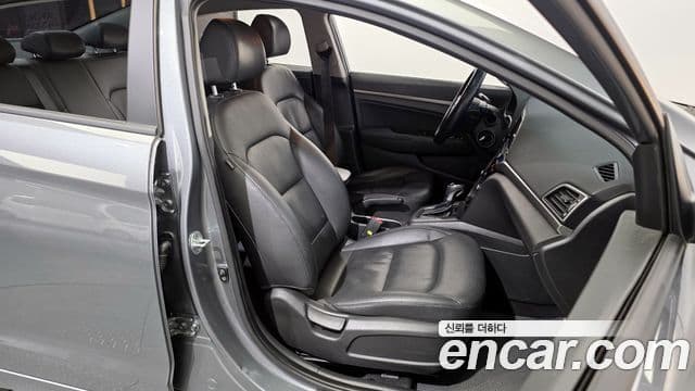 Hyundai Avante AD 1.6 GDI Smart, 2017 12