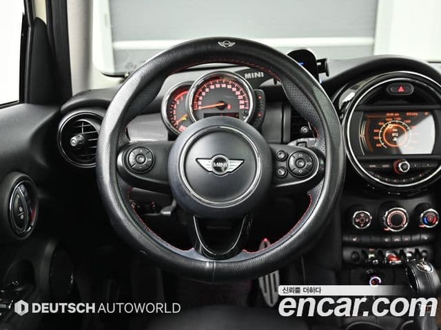 Mini Cooper D 3세대, 2016 13