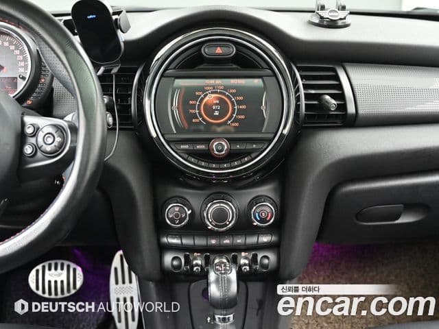 Mini Cooper D 3세대, 2016 14