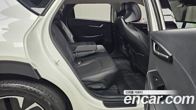 Kia EV6 Air, 2023 12