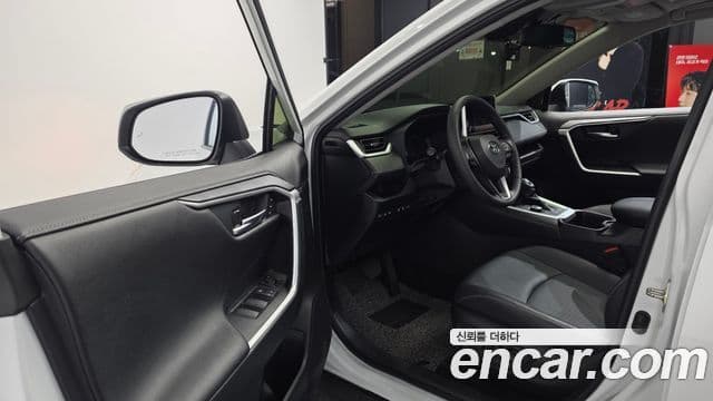 Toyota RAV4 5세대 2.5 4WD гибрид LTD, 2024 10
