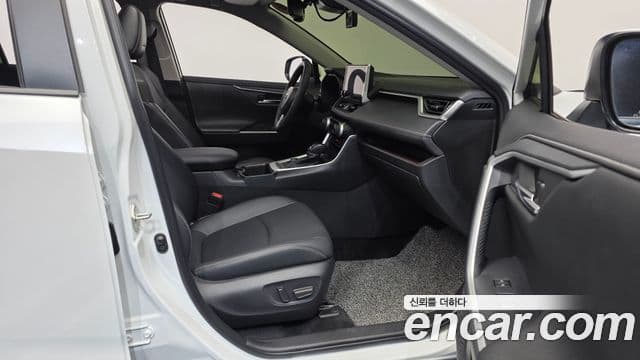 Toyota RAV4 5세대 2.5 4WD гибрид LTD, 2024 11