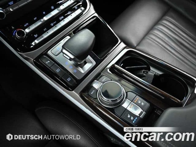 Genesis EQ900 Luxury, 2016 9