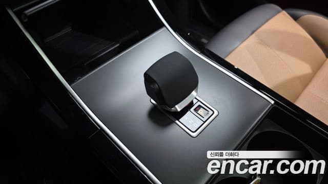 Land Rover Range Rover Velar 3.0 P400 Dynamic HSE, 2025 9