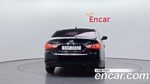 Hyundai YF Sonata Premier, 2012 4