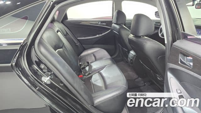 Hyundai YF Sonata Premier, 2012 12