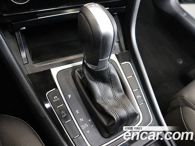 Volkswagen Гольф 7세대, 2015 9