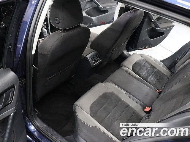 Volkswagen Гольф 7세대, 2015 11