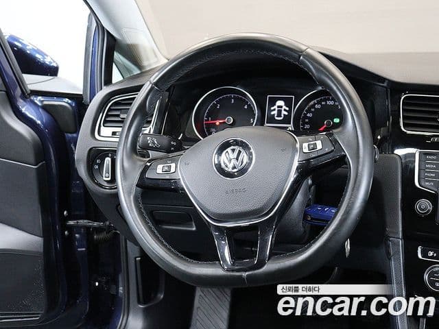 Volkswagen Гольф 7세대, 2015 12