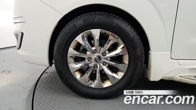 KG모빌리티(SsangYong) Korando 투리스모 4WD outdoor Edition 9인승, 2017 все фото