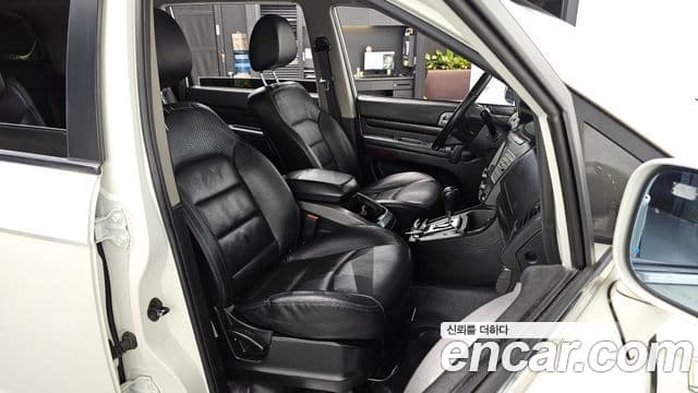 KG모빌리티(SsangYong) Korando 투리스모 4WD outdoor Edition 9인승, 2017 10