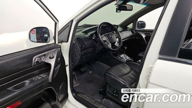 KG모빌리티(SsangYong) Korando 투리스모 4WD outdoor Edition 9인승, 2017 11