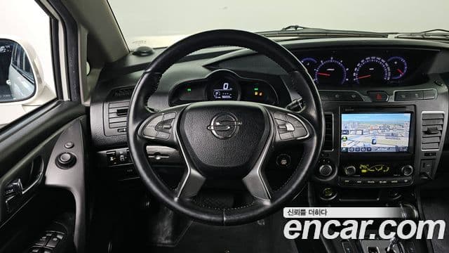 KG모빌리티(SsangYong) Korando 투리스모 4WD outdoor Edition 9인승, 2017 13