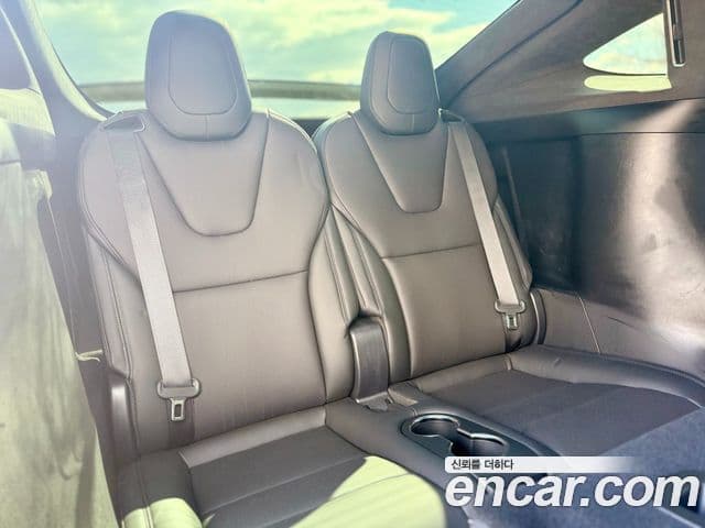 Tesla модель X, 2024 13