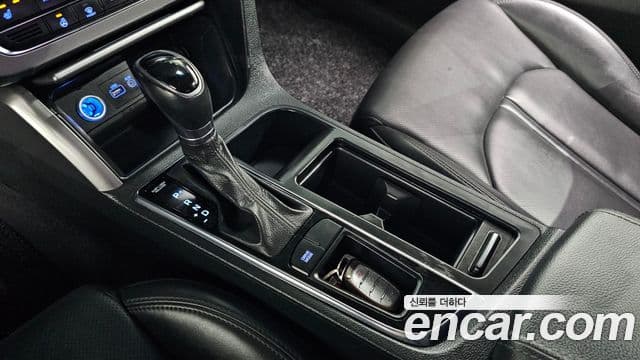 Hyundai LF Sonata 2.0 Smart, 2015 9