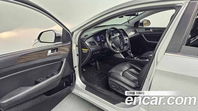 Hyundai LF Sonata 2.0 Smart, 2015 11