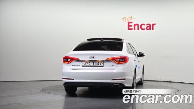 Hyundai LF Sonata Premium, 2015 4