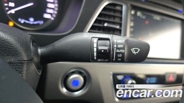 Hyundai LF Sonata Premium, 2015 16