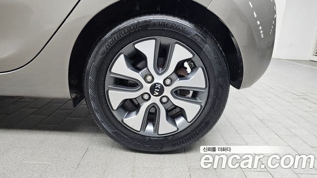 Kia The / новый New Morning Luxury, 2016 все фото