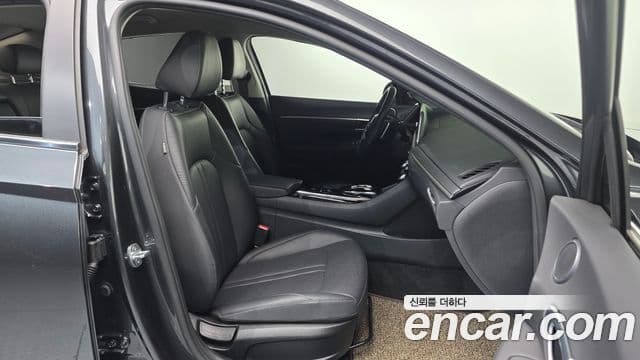 Hyundai Sonata (DN8) Premium Family, 2021 10