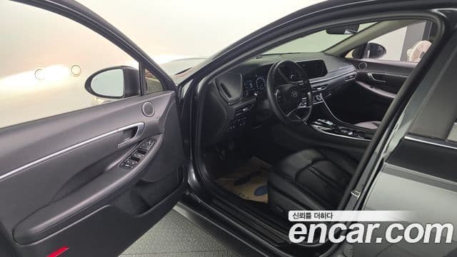 Hyundai Sonata (DN8) Premium Family, 2021 11