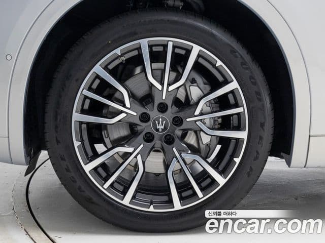 Maserati Grecale 2.0 AWD GT тип P, 2024 все фото