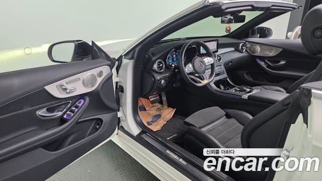 Mercedes-Benz C-класс W205 C200 кабриолет, 2023 11