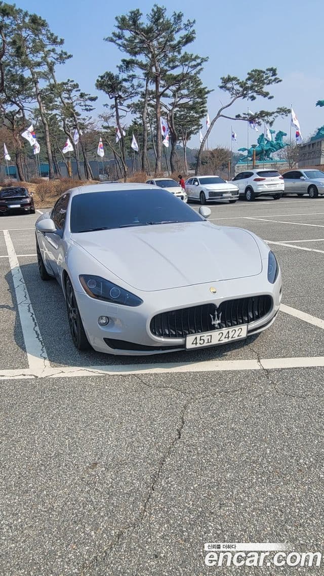 Maserati GranTurismo S 4.7, 2010 1