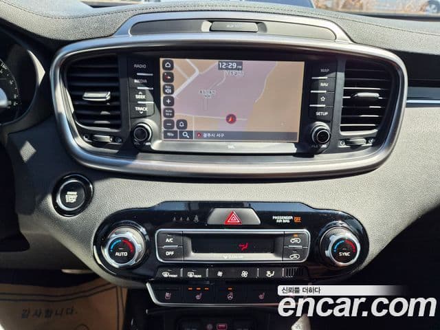 Kia The / новый New Sorento Master, 2019 12