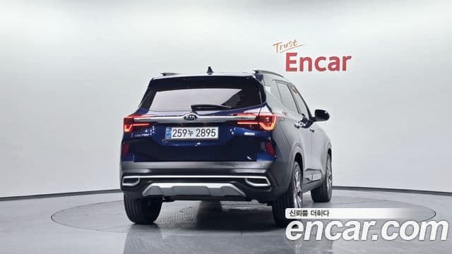 Kia Seltos Signature, 2022 4
