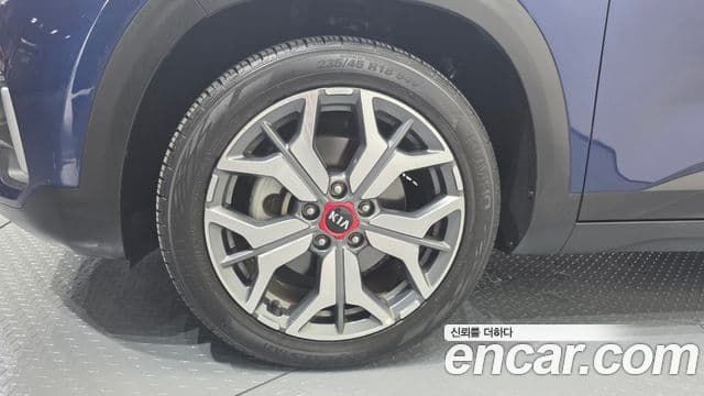 Kia Seltos Signature, 2022 все фото