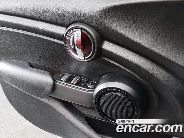 Mini Cooper D 3세대, 2015 14