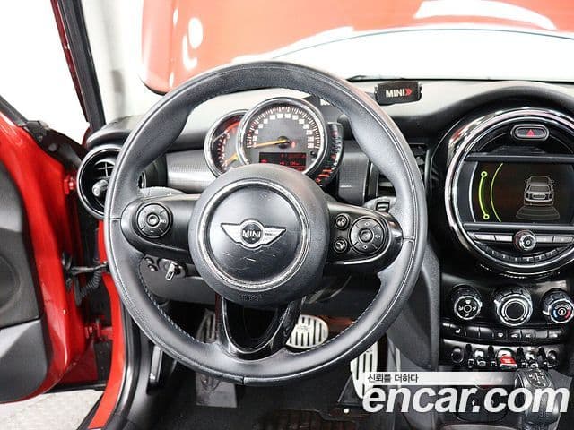 Mini Cooper D 3세대, 2015 17
