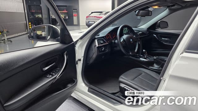BMW 3시리즈 (F30), 2016 10