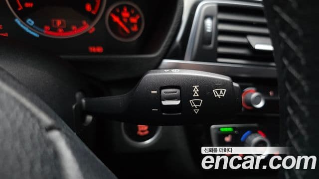 BMW 3시리즈 (F30), 2016 19