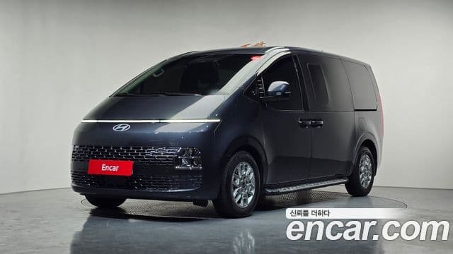 Hyundai Staria Modern, 2025 1