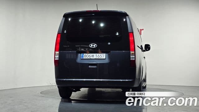 Hyundai Staria Modern, 2025 4