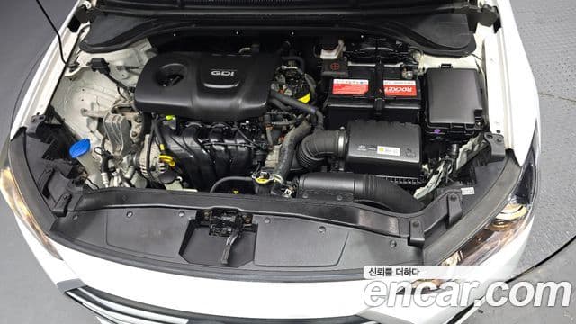 Hyundai Avante AD 1.6 GDI Smart, 2016 6