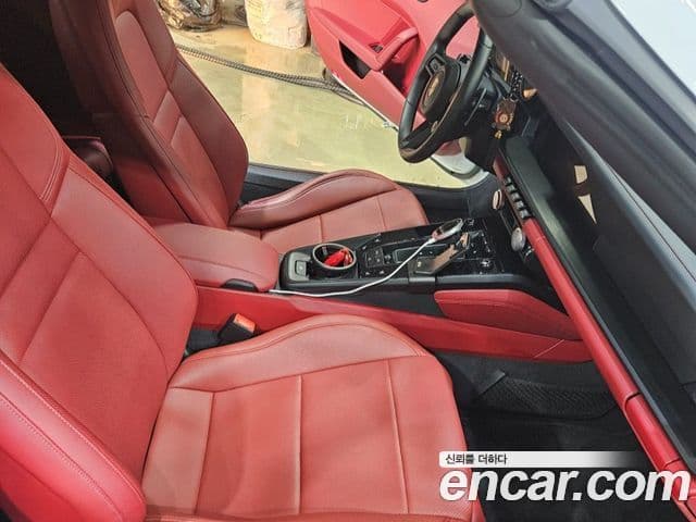 Porsche 911 (992) Carrera GTS кабриолет, 2023 13