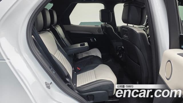 Land Rover Discovery 5 D300 Dynamic HSE, 2024 все фото