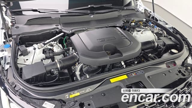 Land Rover Discovery 5 D300 Dynamic HSE, 2024 10