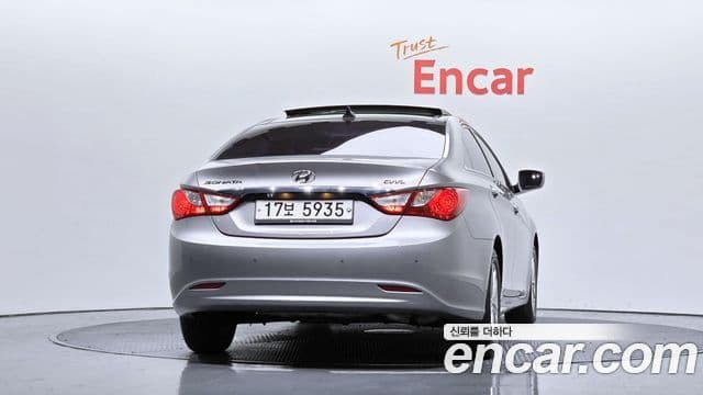 Hyundai YF Sonata Luxury, 2012 4