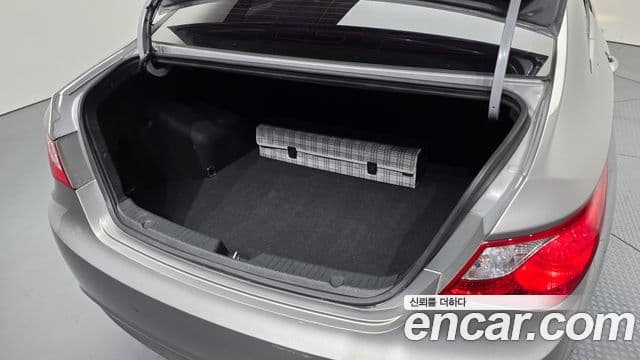 Hyundai YF Sonata Luxury, 2012 20