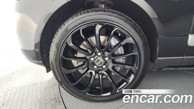 Land Rover Range Rover 4세대 4.4 SDV8 Vogue SE дизель, 2014 все фото